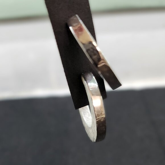 Vintage Avon Silver Toned Crescent Hoop Earrings - Picture 7 of 8